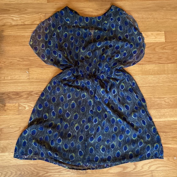 Peacock design short dress - Picture 2 of 2